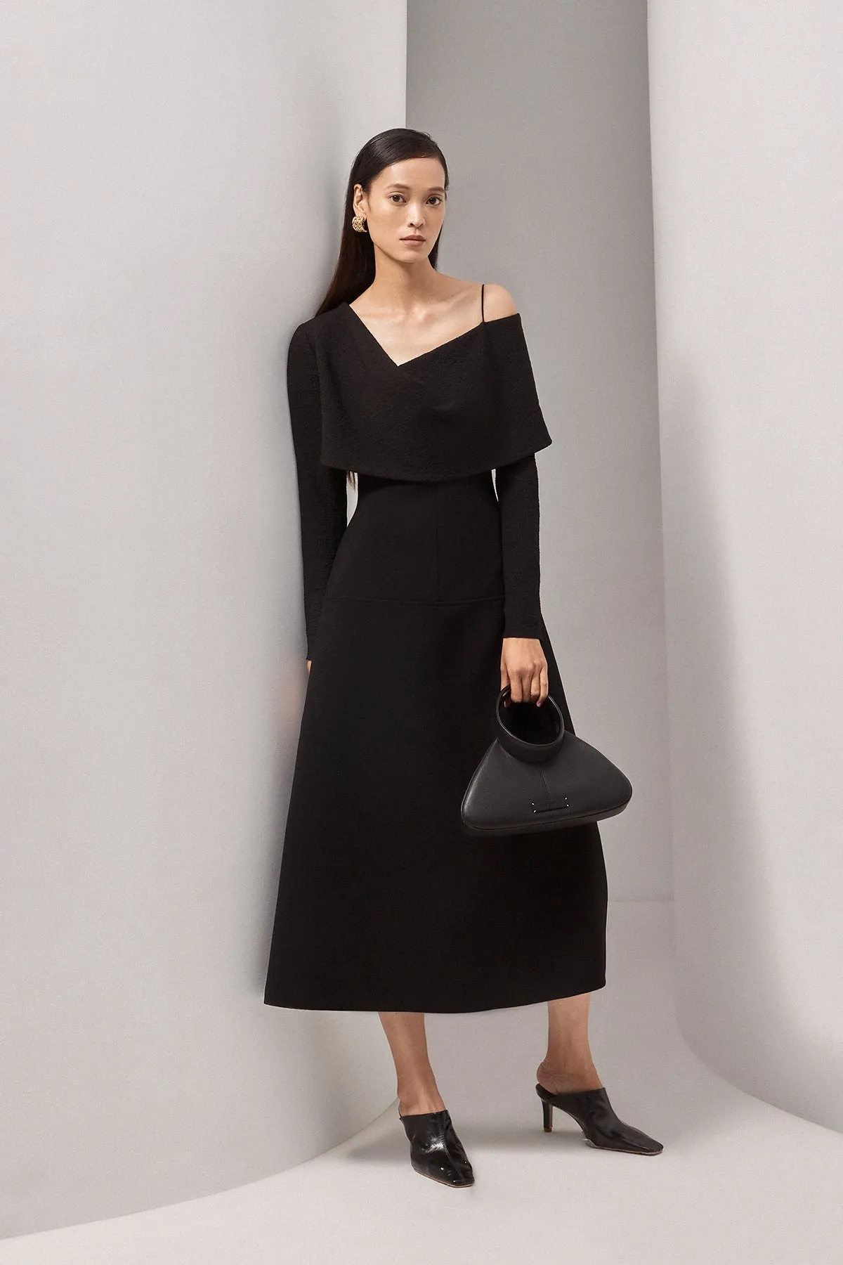 Black Cape neckline midi dress - Rose