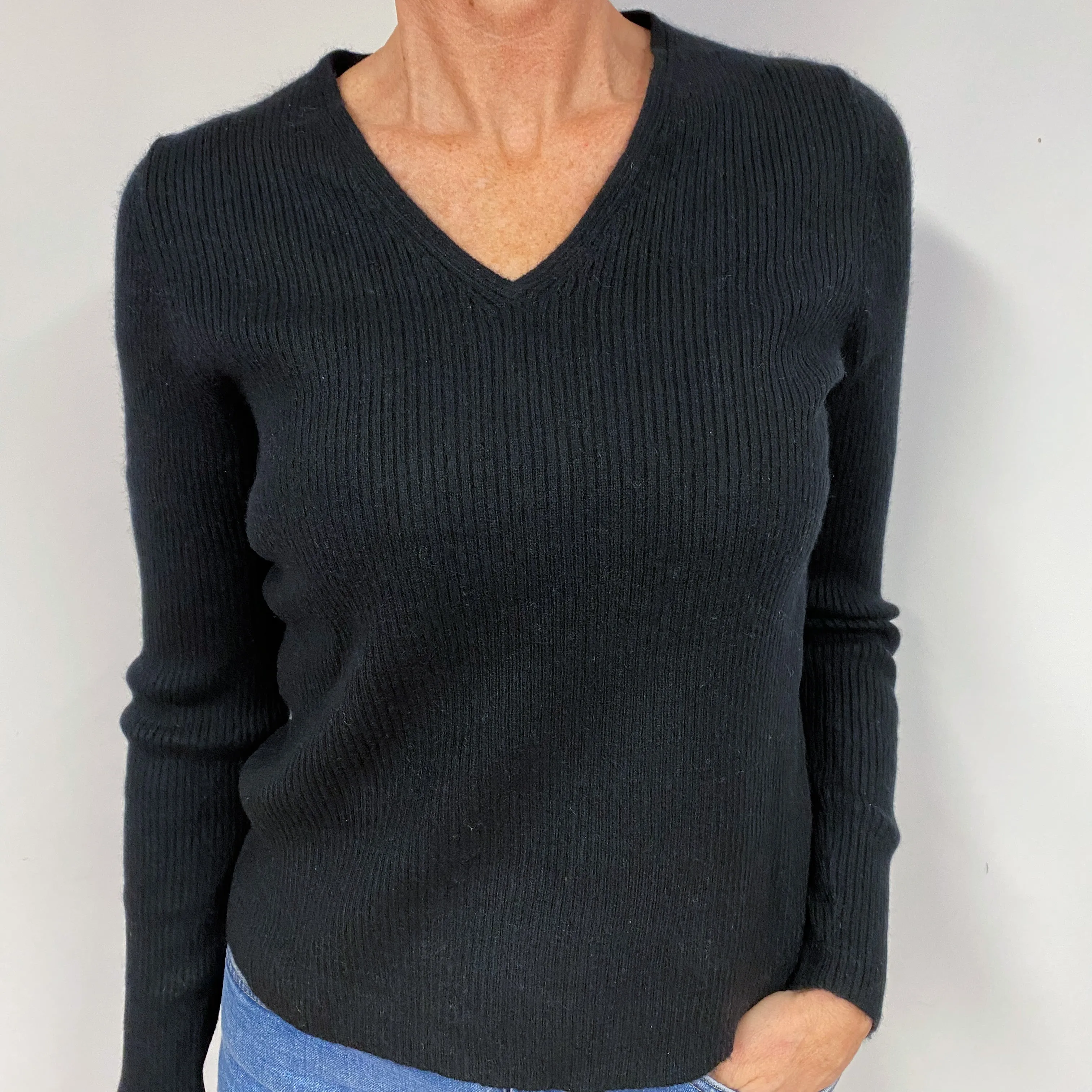 Black Skinny Ribbed Cashmere V-Neck Jumper Medium