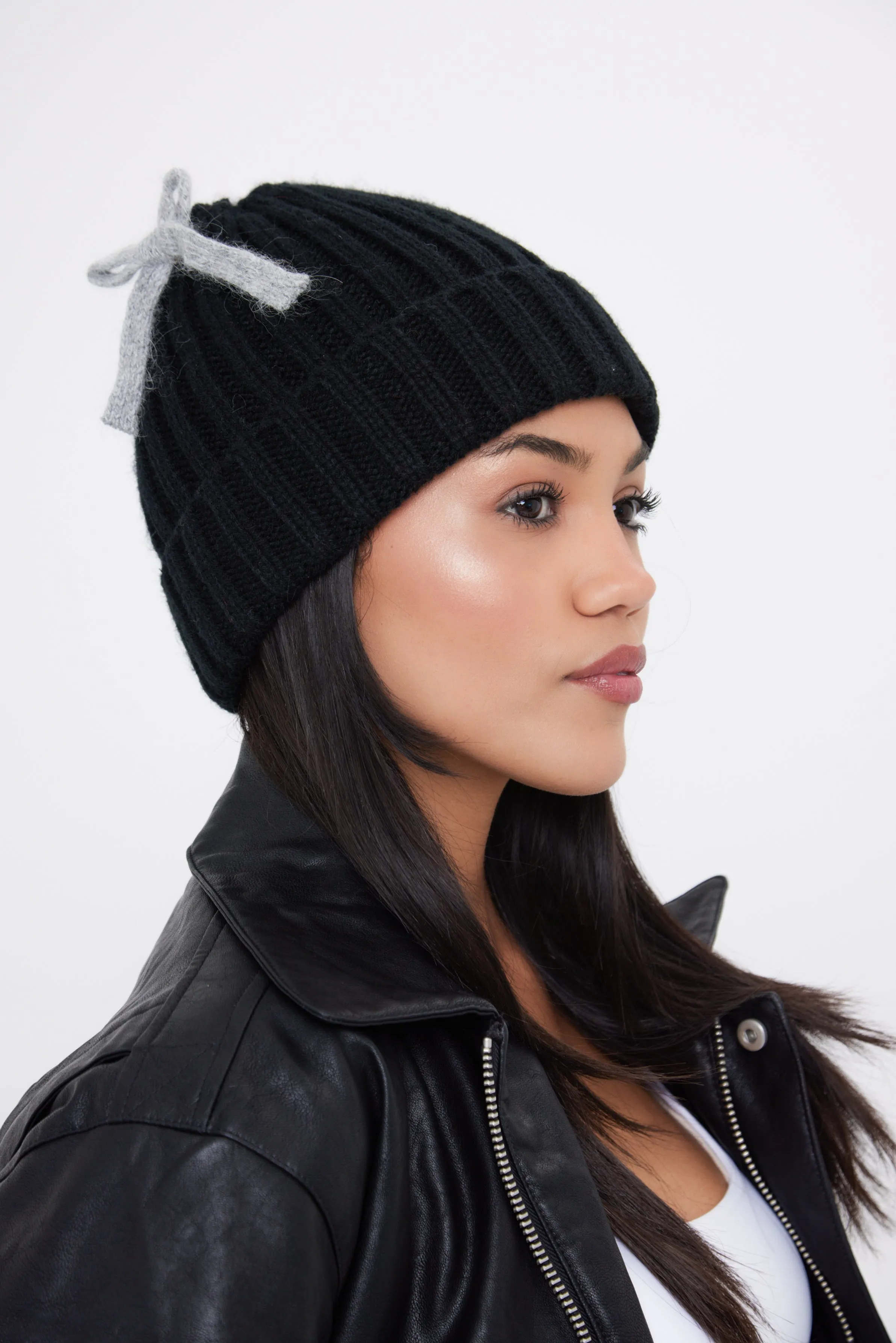 Mohair Beanie with Bows in Black