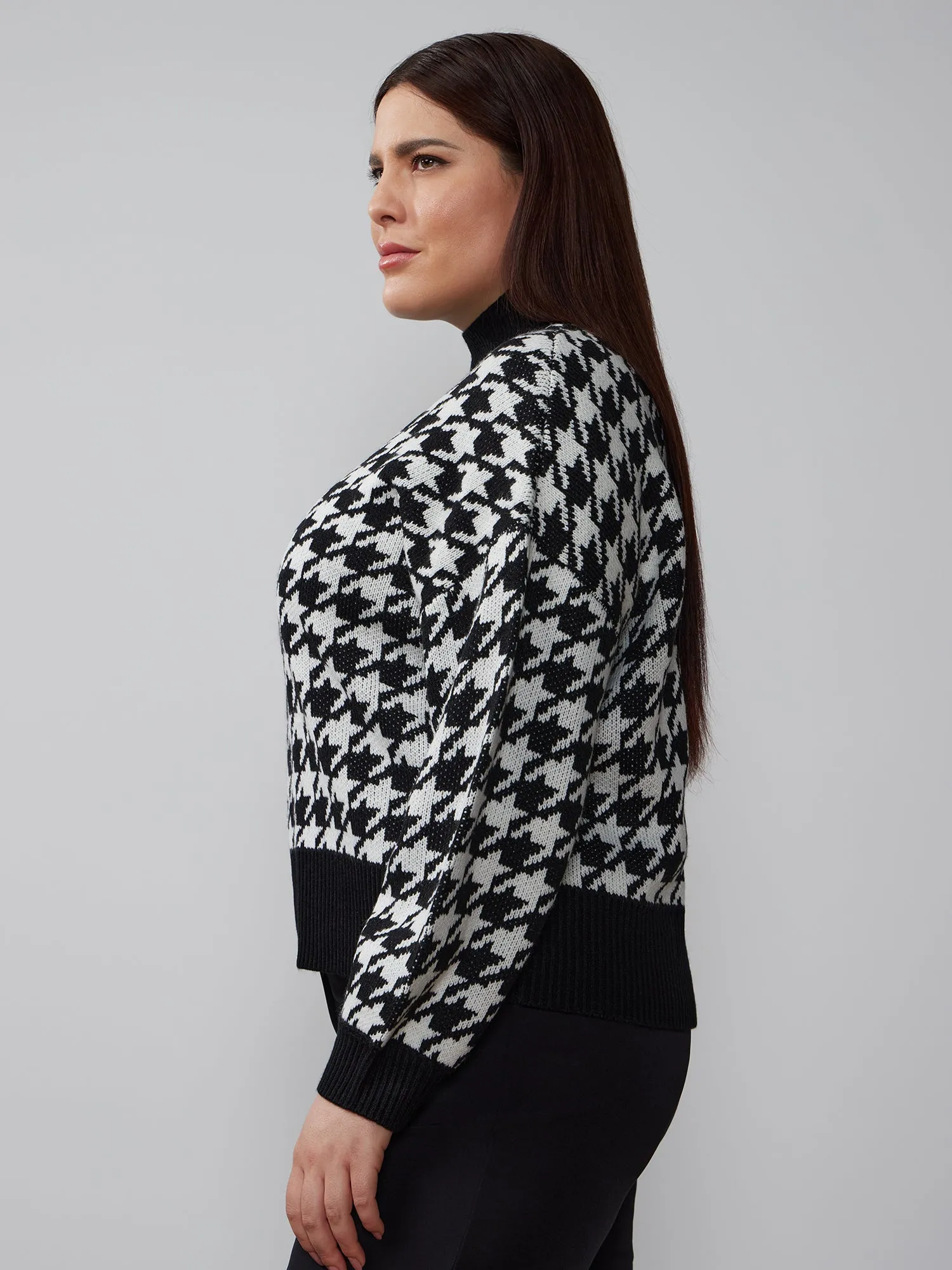 Plus Long Sleeve Houndstooth Pullover