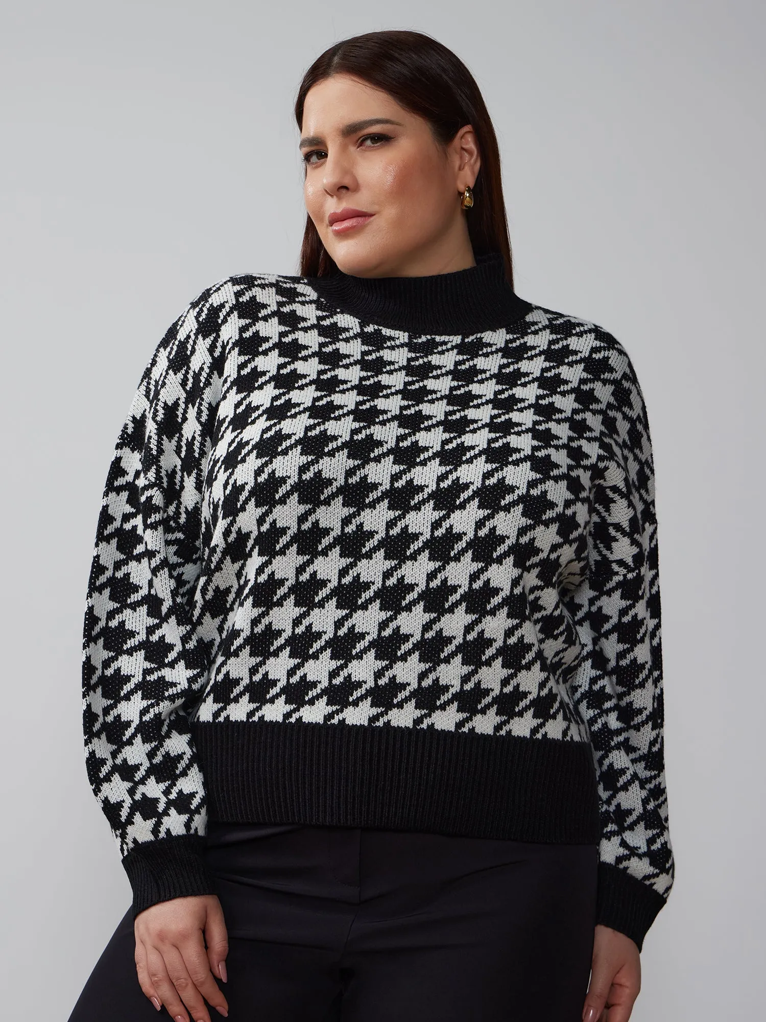 Plus Long Sleeve Houndstooth Pullover