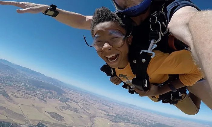 Weekend Exclusive: 9000ft Tandem Skydiving Experience