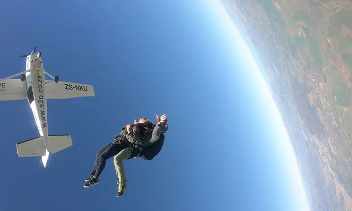 Weekend Exclusive: 9000ft Tandem Skydiving Experience